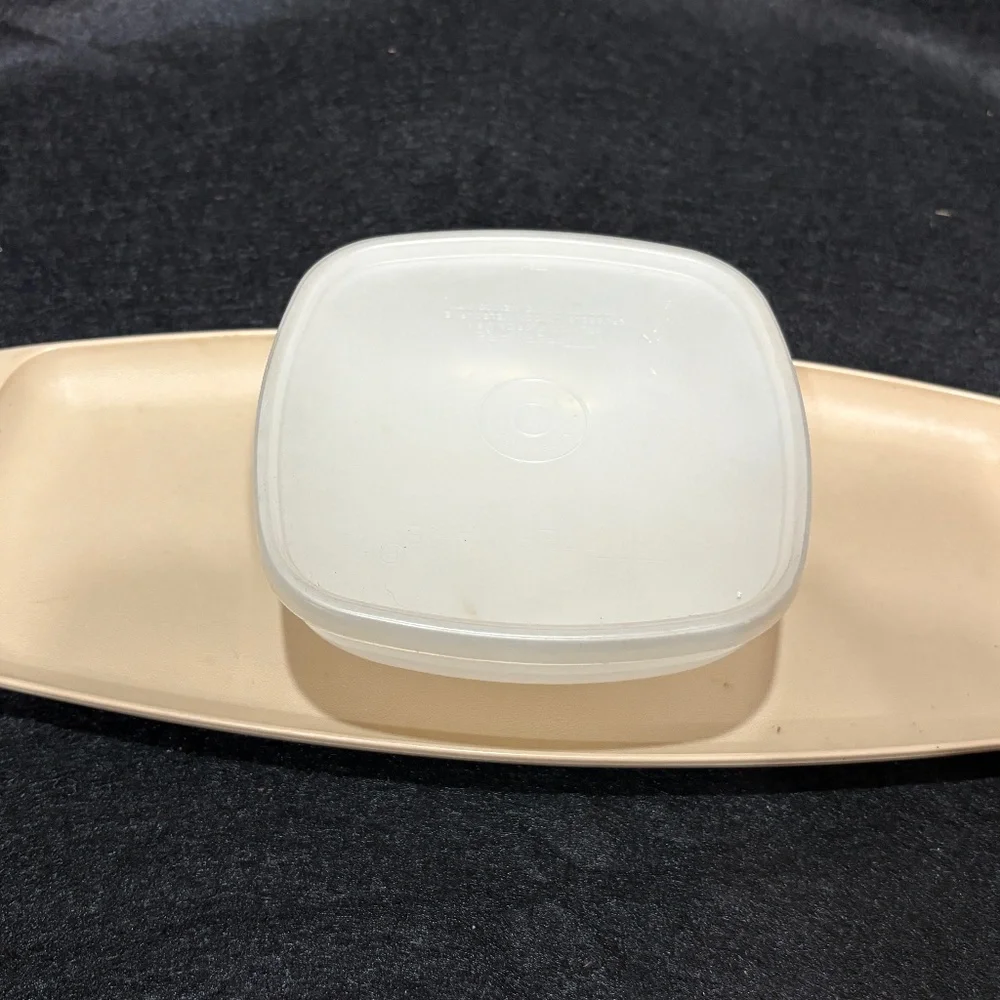 Vintage TUPPERWARE Chip Dip Snack Set SERVE ETTE Tray Gold #771 with Lid #772